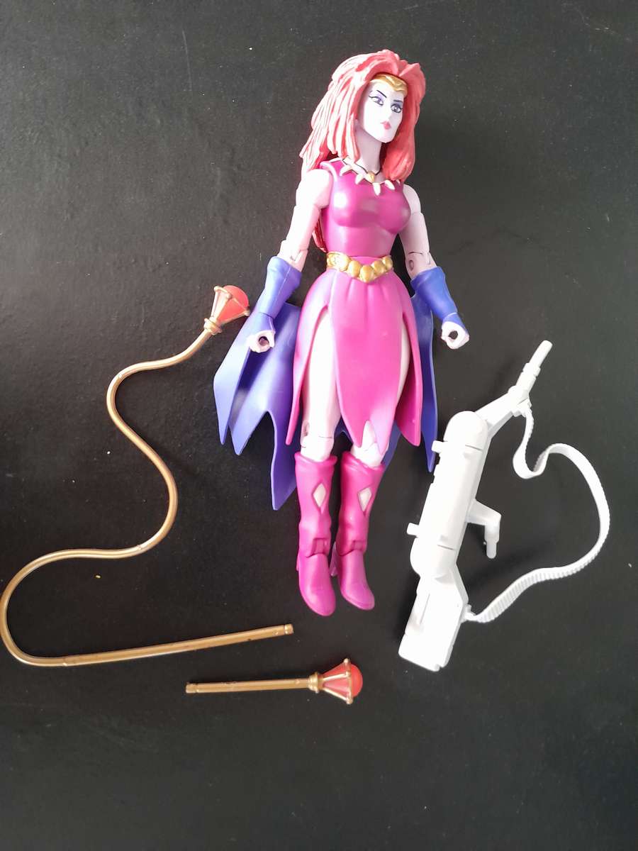 Masters of the Universe Classics  Crita Loose Figure With Accesories