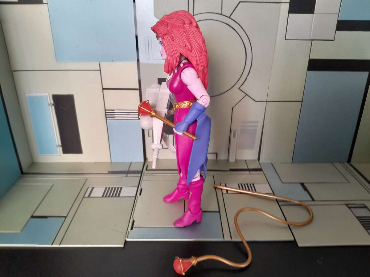 Masters of the Universe Classics  Crita Loose Figure With Accesories