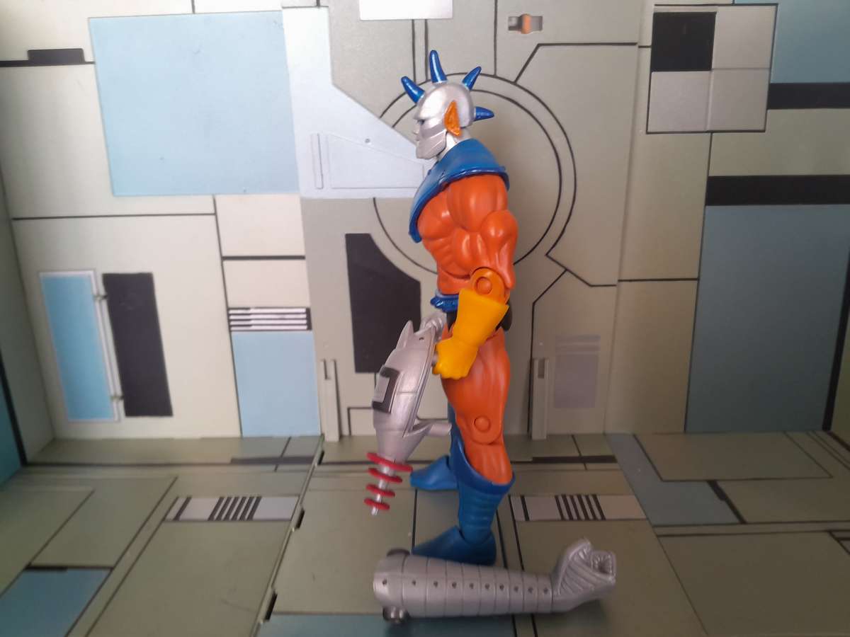 Masters of the Universe Classics Strong-Or Loose Figures With Accesories