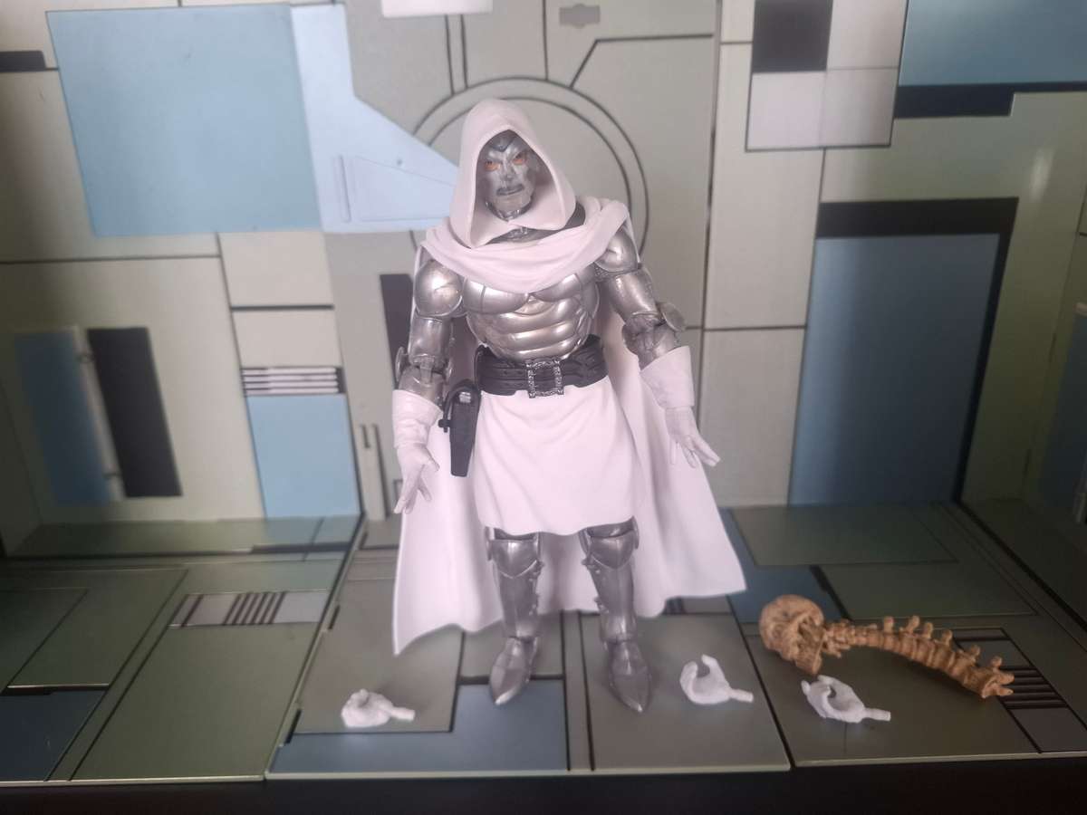 Marvel Legends Doctor Doom - Secret Wars 2 Edition Loose Action Figure With Accessories