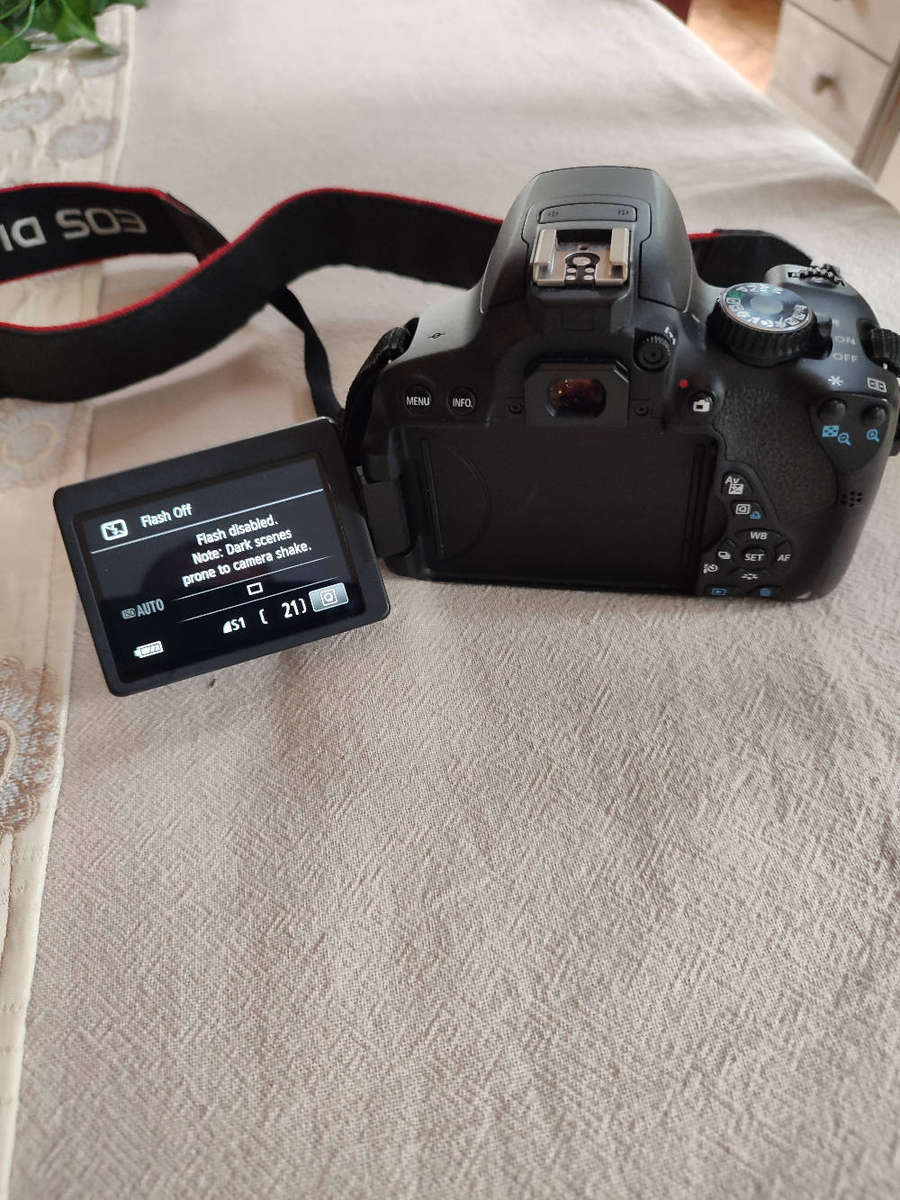CANON EOS 650D CAMERA