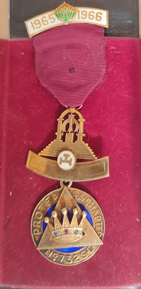 MASONIC MEDAL. Royal Arch Chapter Jewel