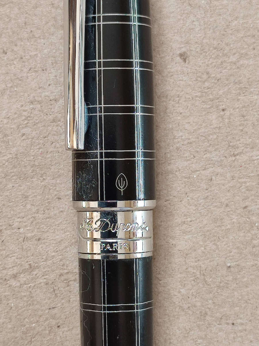 ST Dupont LUXURY BALLPOINT PEN