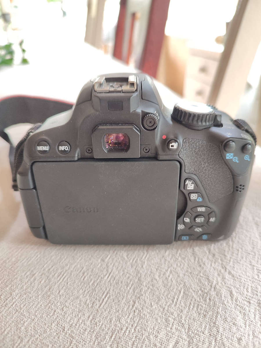 CANON EOS 650D CAMERA