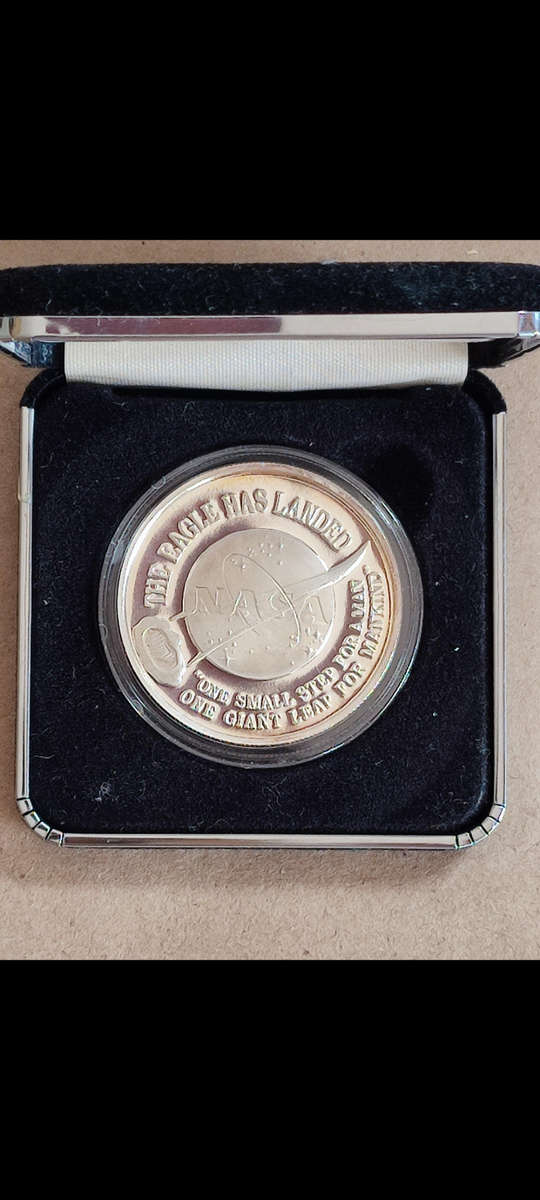 USA  NASA APOLLO 11 Proof Silver Medalion