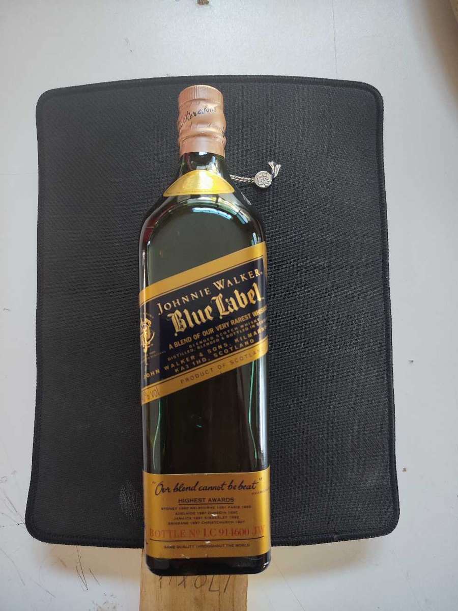 JOHNNY WALKER BLUE LABEL 750ml