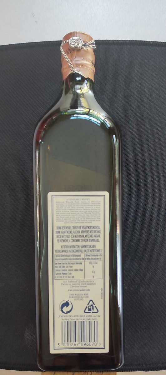 JOHNNY WALKER BLUE LABEL 750ml