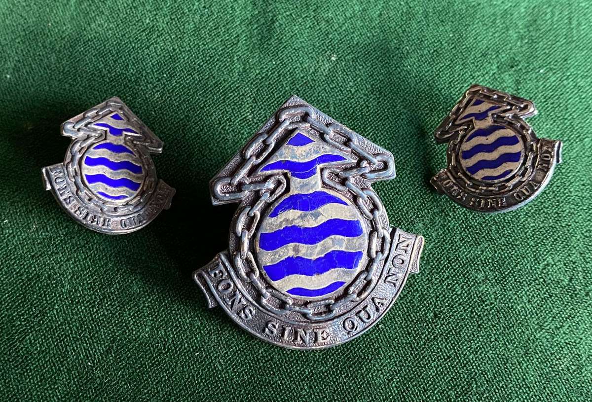 SA ORDNANCE CORPS CAP AND COLLARS-WORN SINCE 1977-LUGS + PINS COMPLETE