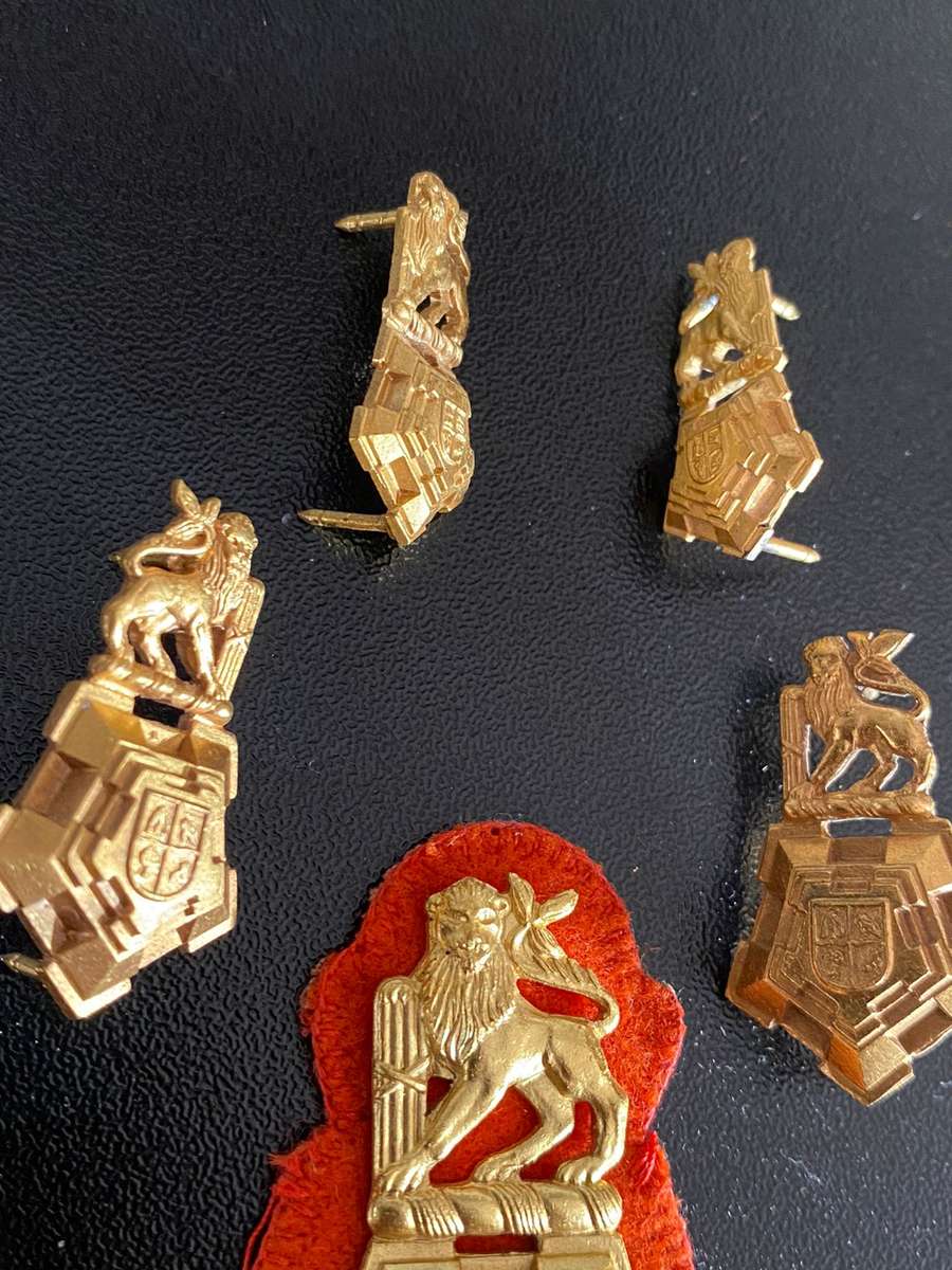 SA STAFF CORPS,CAP,COLLARS AND MESS DRESS COLLARS-GILT-WORN FROM 1960-PINS INTACT EXCEPT ON CAP THAT