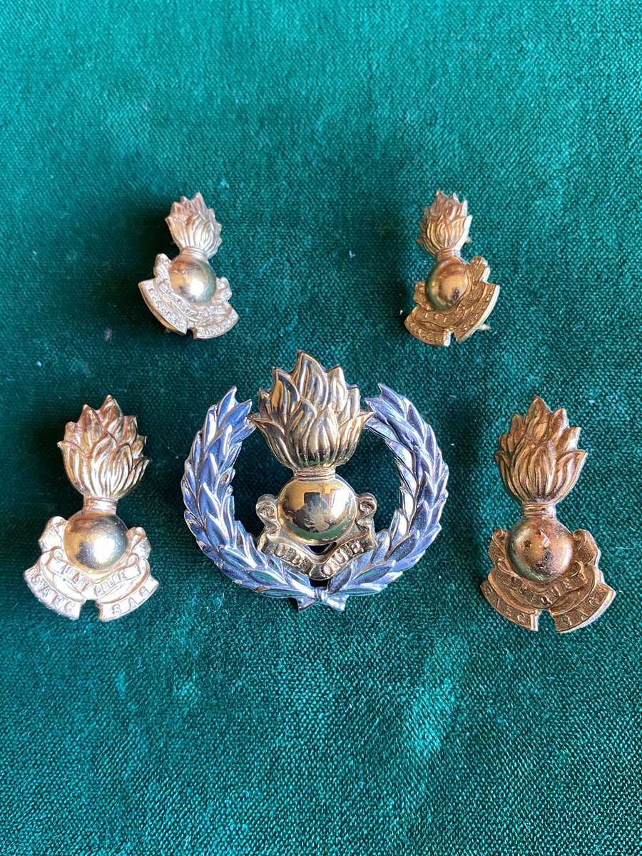 SA ENGINEERS CORPS CAP,COLLARS AND MESS DRESS COLLARS-WORN POST 1970-ALL PINS+ LUGS INTACT