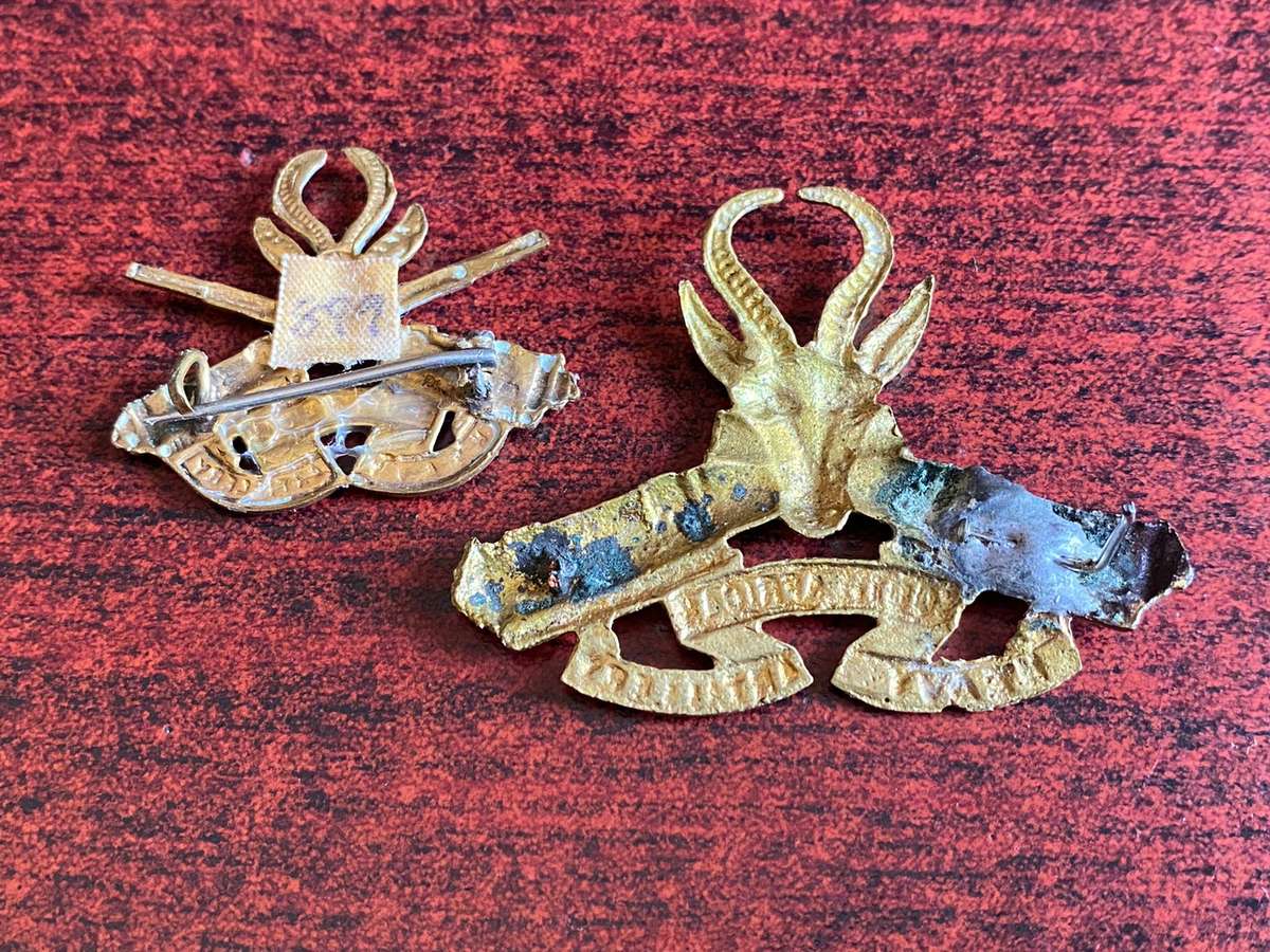 SA HEAVY ARTILLERY,GILDING METAL HELMET BADGE AND ONE COLLAR (EARS UP TYPE)WORN 1915-1919-LUGS ON CA