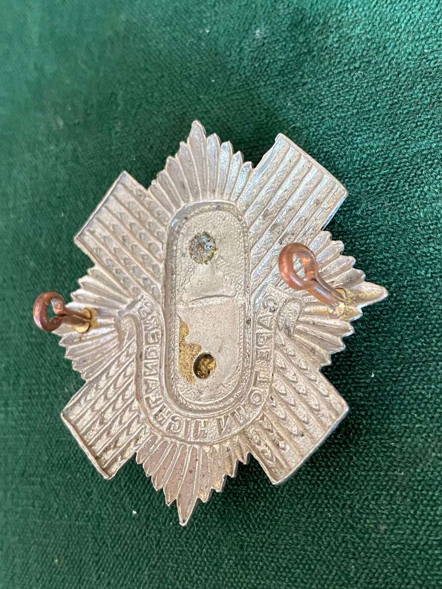 CAPE TOWN HIGHLANDERS BI/METAL GLENGARY BADGE-WORN FROM 1902- 2 LUGS