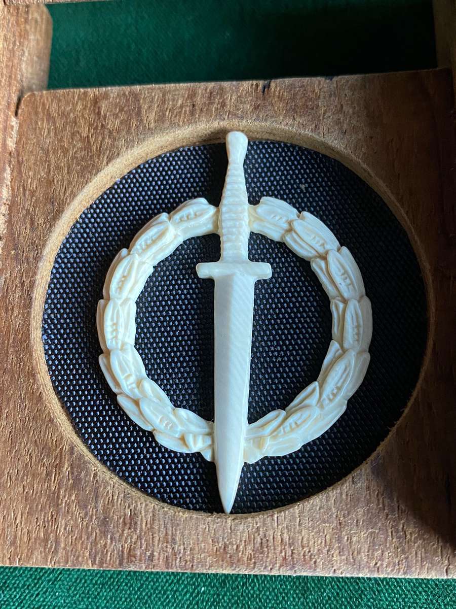 NUMBERED 657 IVORY OPERATORS BADGE IN ORIGINAL FOLDING WOODEN BOX-THESE BADGES HAD NO PINS