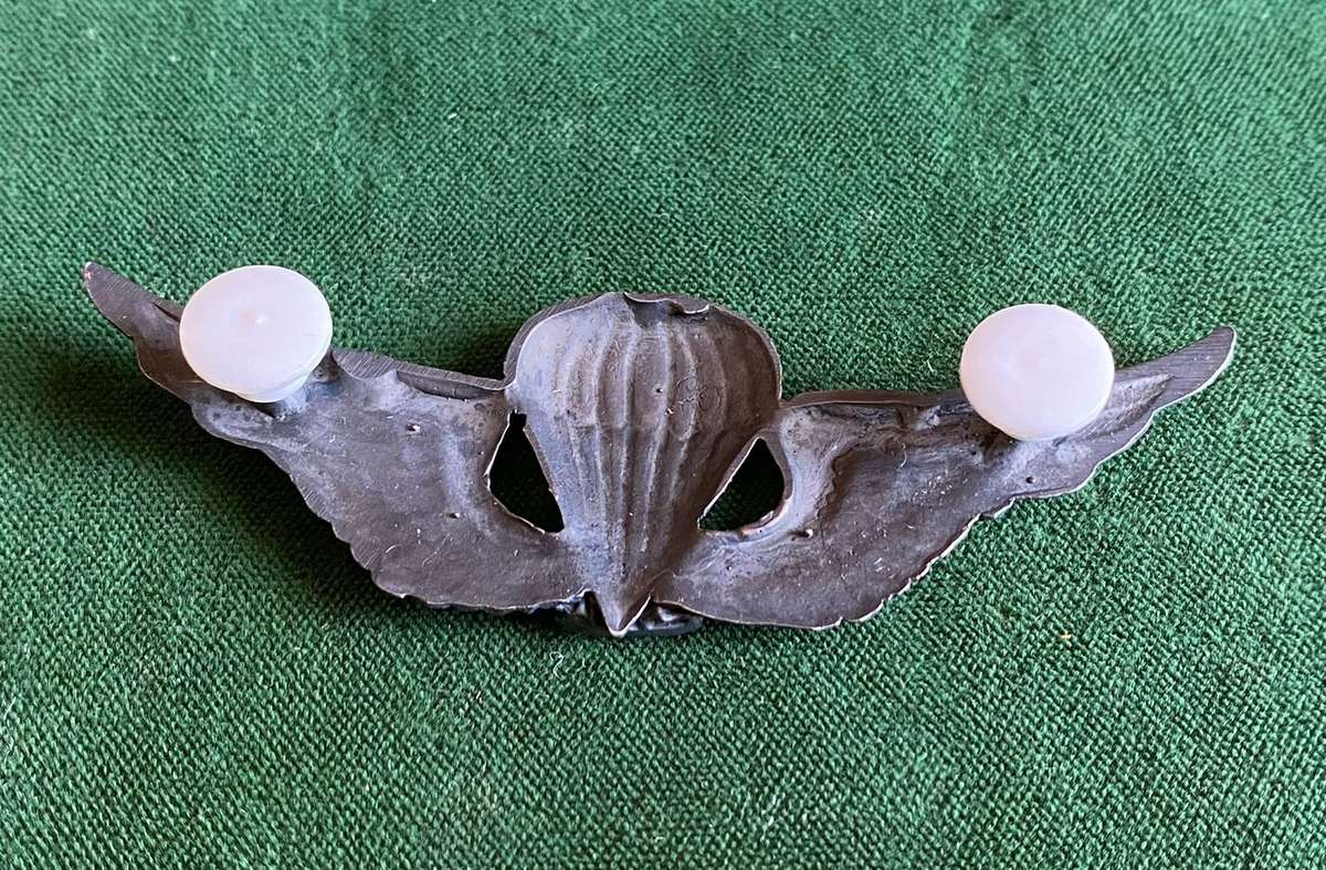 SWA PARACHUTE INSTRUCTOR WING-OXIDISED SILVER AND ENAMEL BREAST BADGE-APPROVED IN 1984-LIGHTER BLUE