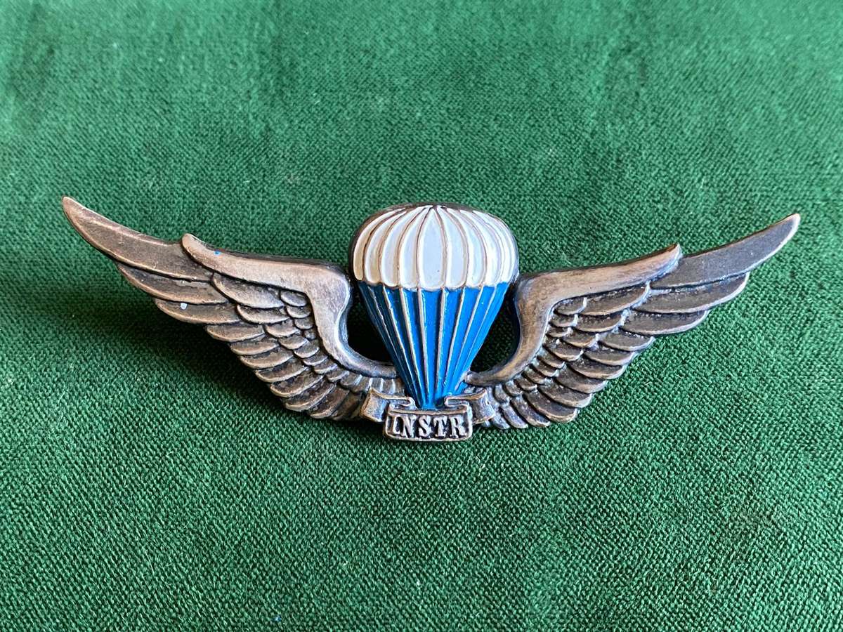 SWA PARACHUTE INSTRUCTOR WING-OXIDISED SILVER AND ENAMEL BREAST BADGE-APPROVED IN 1984- 2 PINS-DARKE