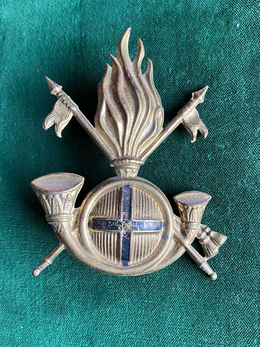 ITALIAN WW2 CAP BADGE FOR CAVALRY