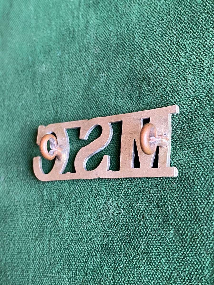 TRANSVAAL MEDICAL STAFF CORPS-WHITE METAL TITLE- 2 LUGS-WW1