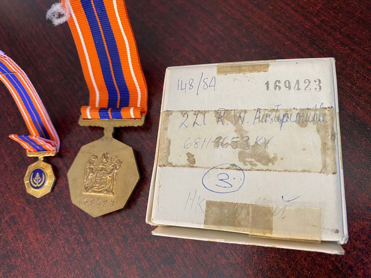 SWA BOXED PROPATRIA SET-FULL SIZE + MINIATURE