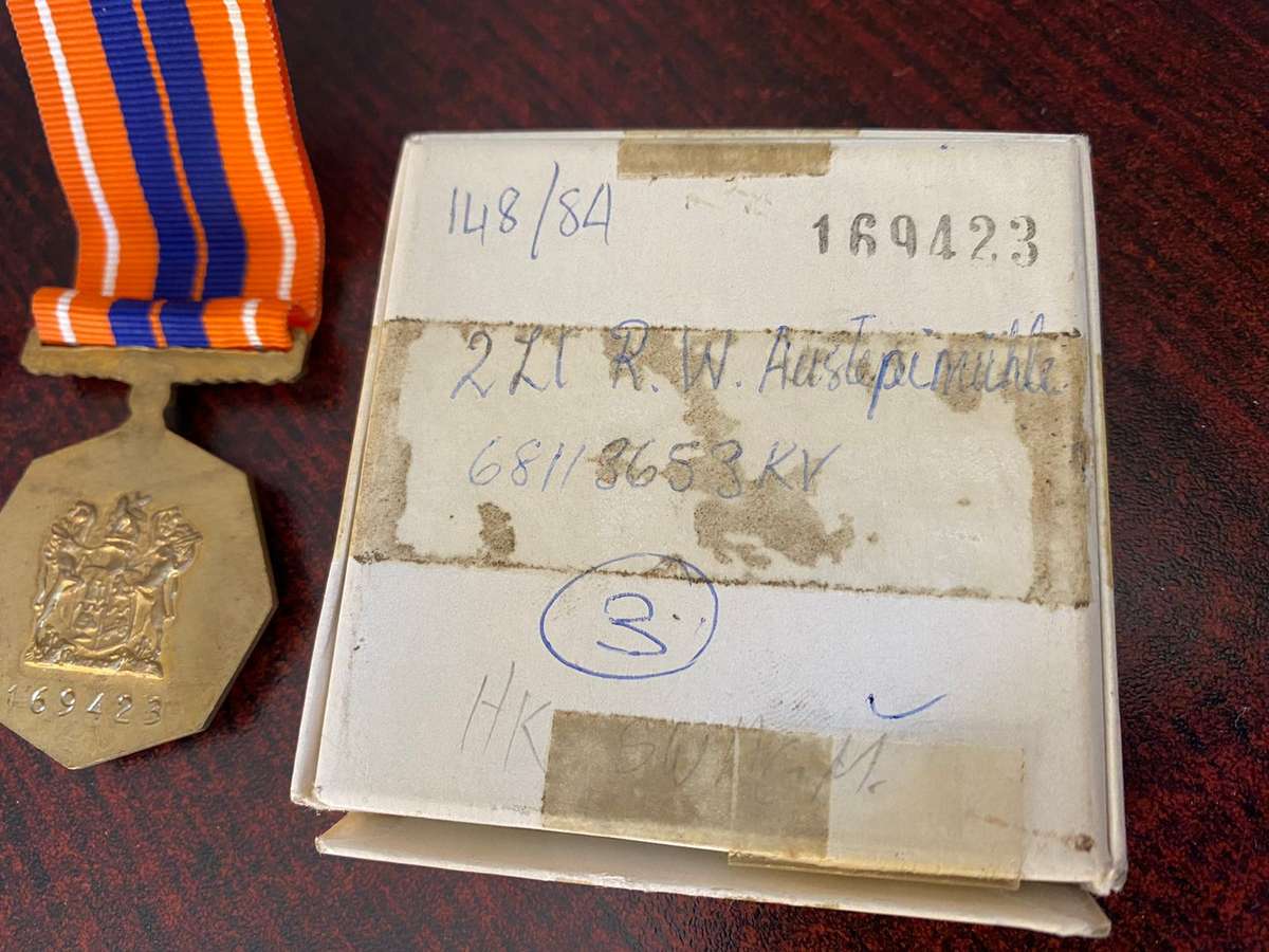 SWA BOXED PROPATRIA SET-FULL SIZE + MINIATURE