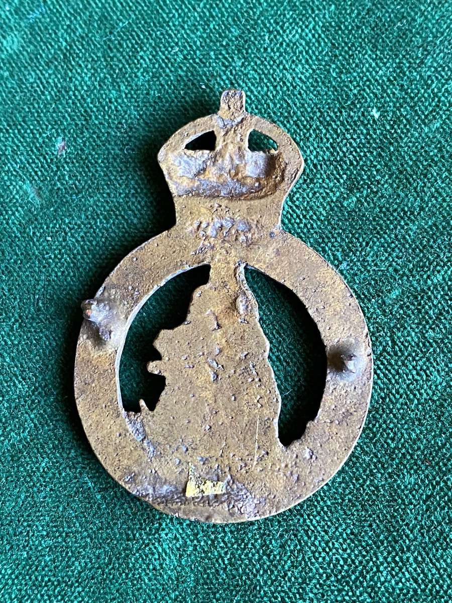 CAPE CORPS,BRASS CAP BADGE-WORN 1940-45- NO LUGS