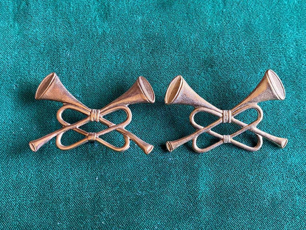SA ARMY TRUMPETER PAIR OF ARM BADGES-ONE PIN MISSING