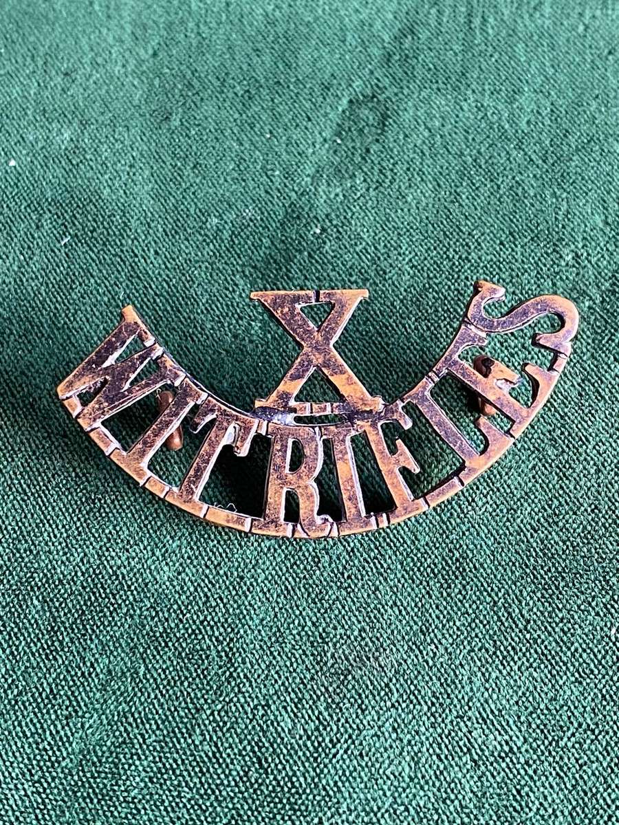 WITWATERSRAND RIFLES TITLE-WORN 1913-32- 2 LUGS