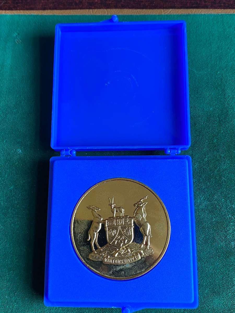 DISBANDMENT OF SWATF SPECIAL RECOGNITION MEDALLION-GILT-DIAMETER 50MM-BOXED