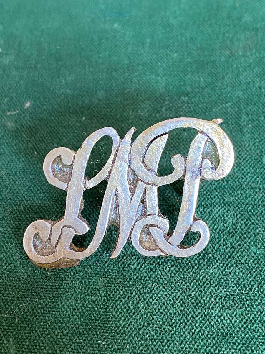 STUTTERHEIM MOUNTED POLICE-WHITE METAL CAP BADGE-WORN 1878-1880- 2 LUGS