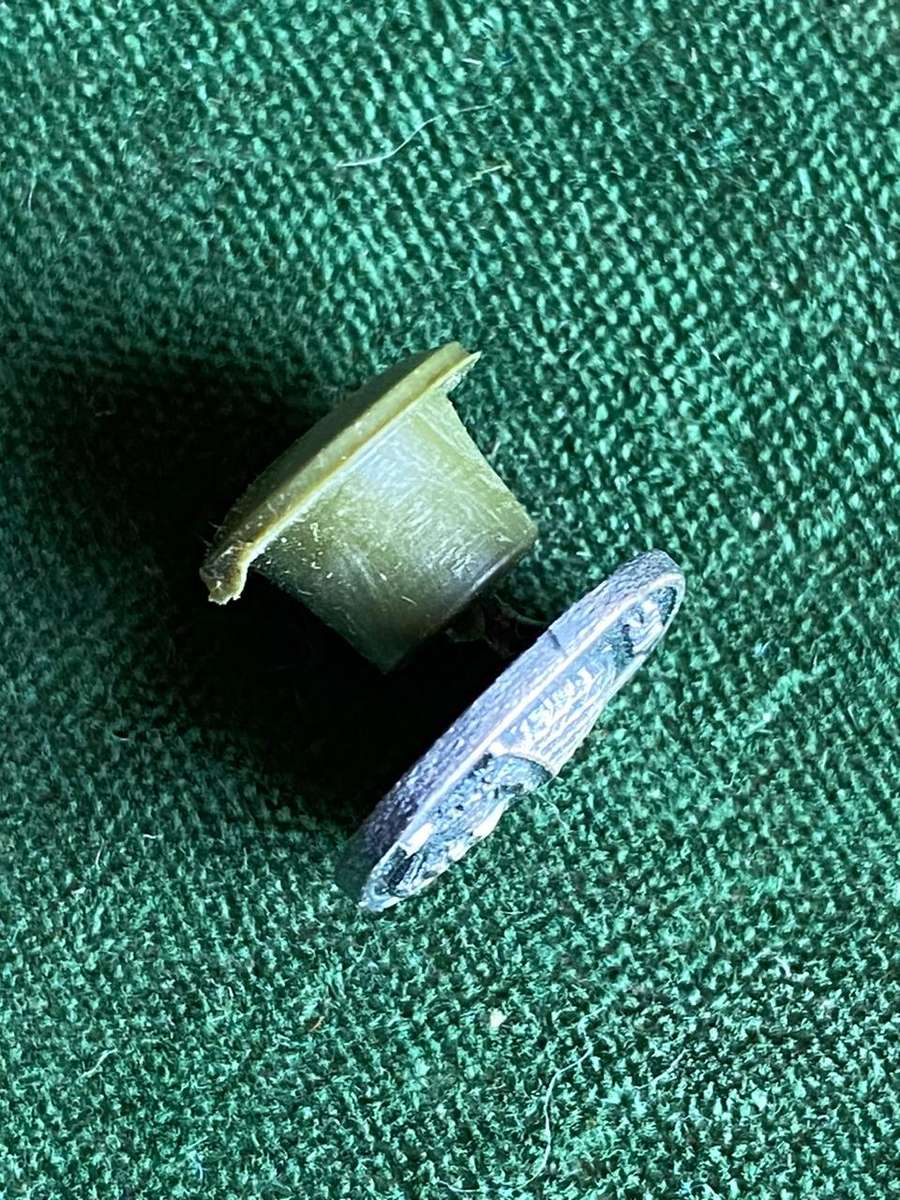 SWA LAPEL BADGE-THE ITEMS COMES FROM A WELL KNOWN COLLECTION FROM COL. RADMORE, INTEL. OFFICER IN TH