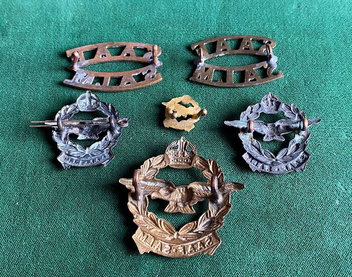 SAAF CAP,COLLARS,ONE MESS DRESS COLLAR (LUGS BEND) AND TITLE PAIR-WORN 1926-1959