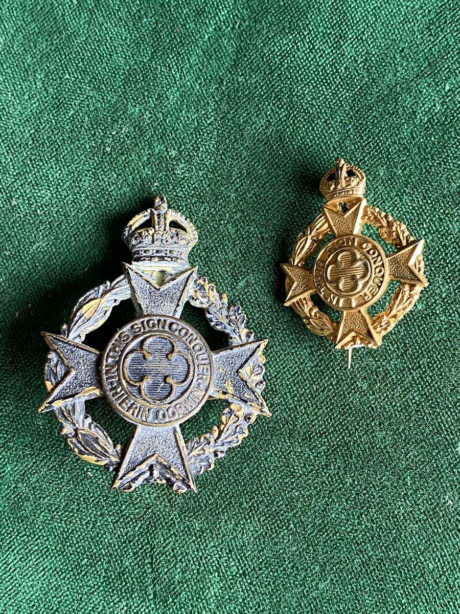 SA CORPS OF CHAPLAINS CAP AND ONE COLLAR-INTRODUCED 1939