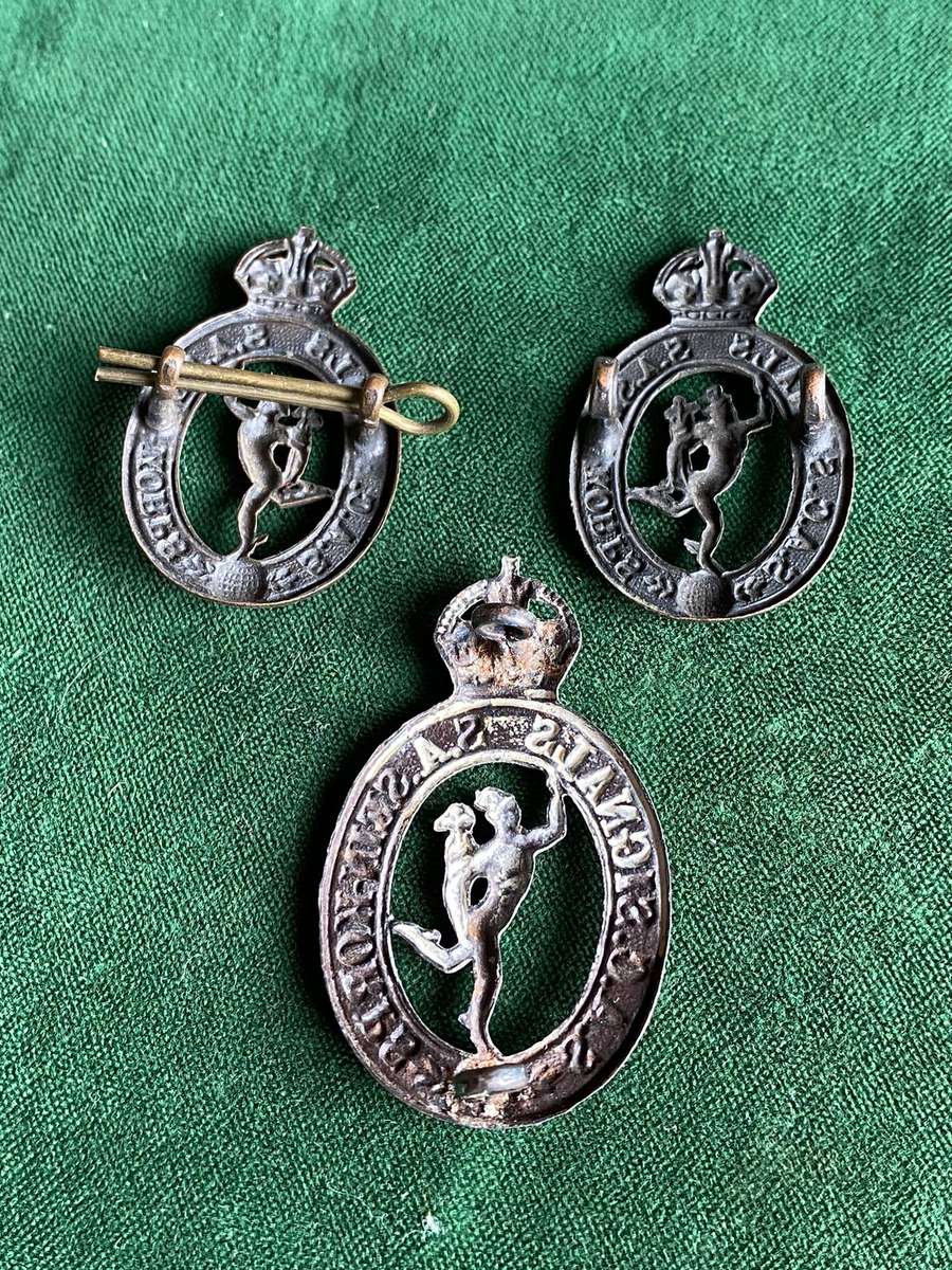 SA CORPS OF SIGNALS BLACKENED BRASS,CAP AND COLLARS-LUGS COMPLETE