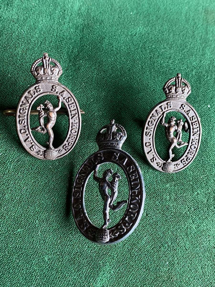 SA CORPS OF SIGNALS BLACKENED BRASS,CAP AND COLLARS-LUGS COMPLETE