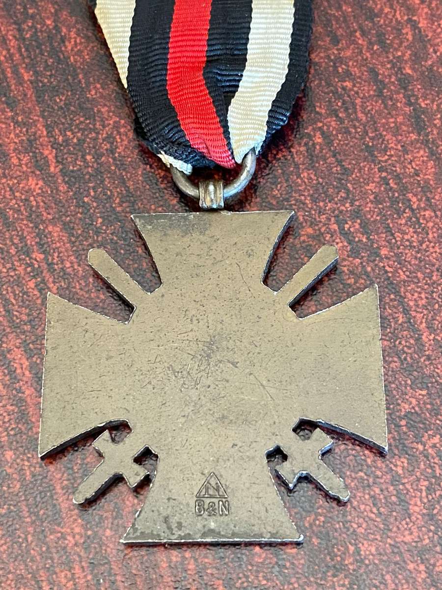 GERMAN WW1 CROSS OF HONOUR 1914-18 FOR COMBATANTS-MAKERS STAMPED