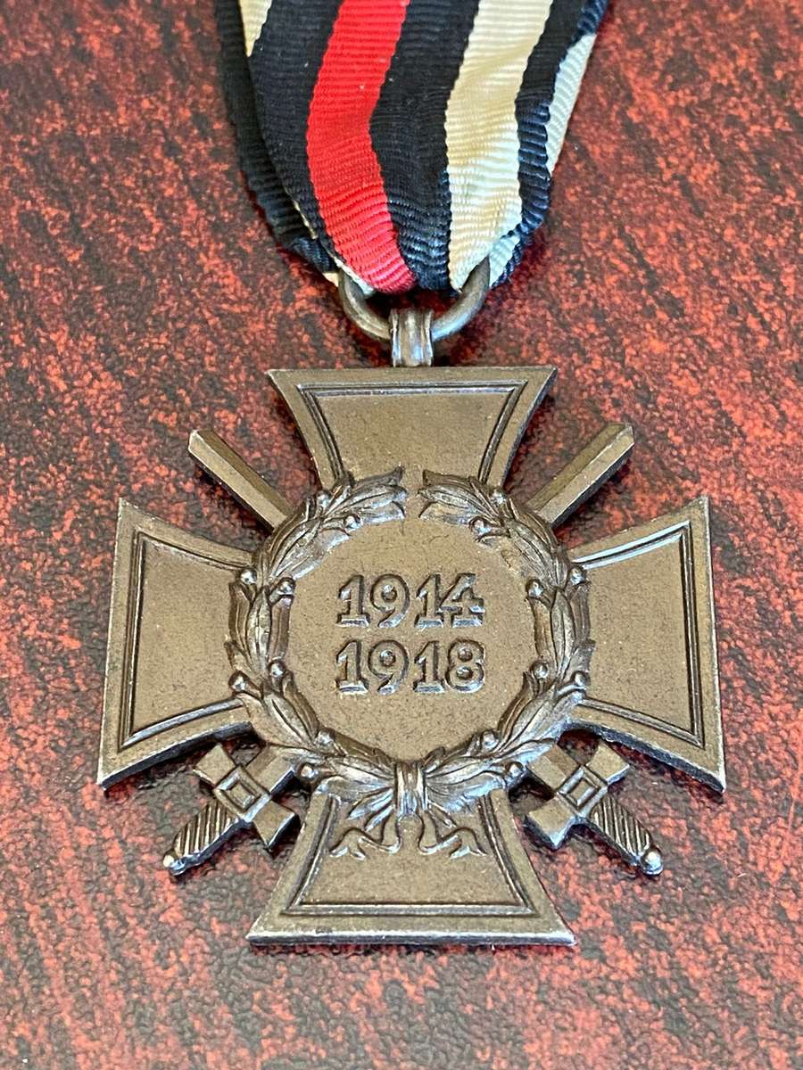 GERMAN WW1 CROSS OF HONOUR 1914-18 FOR COMBATANTS-MAKERS STAMPED
