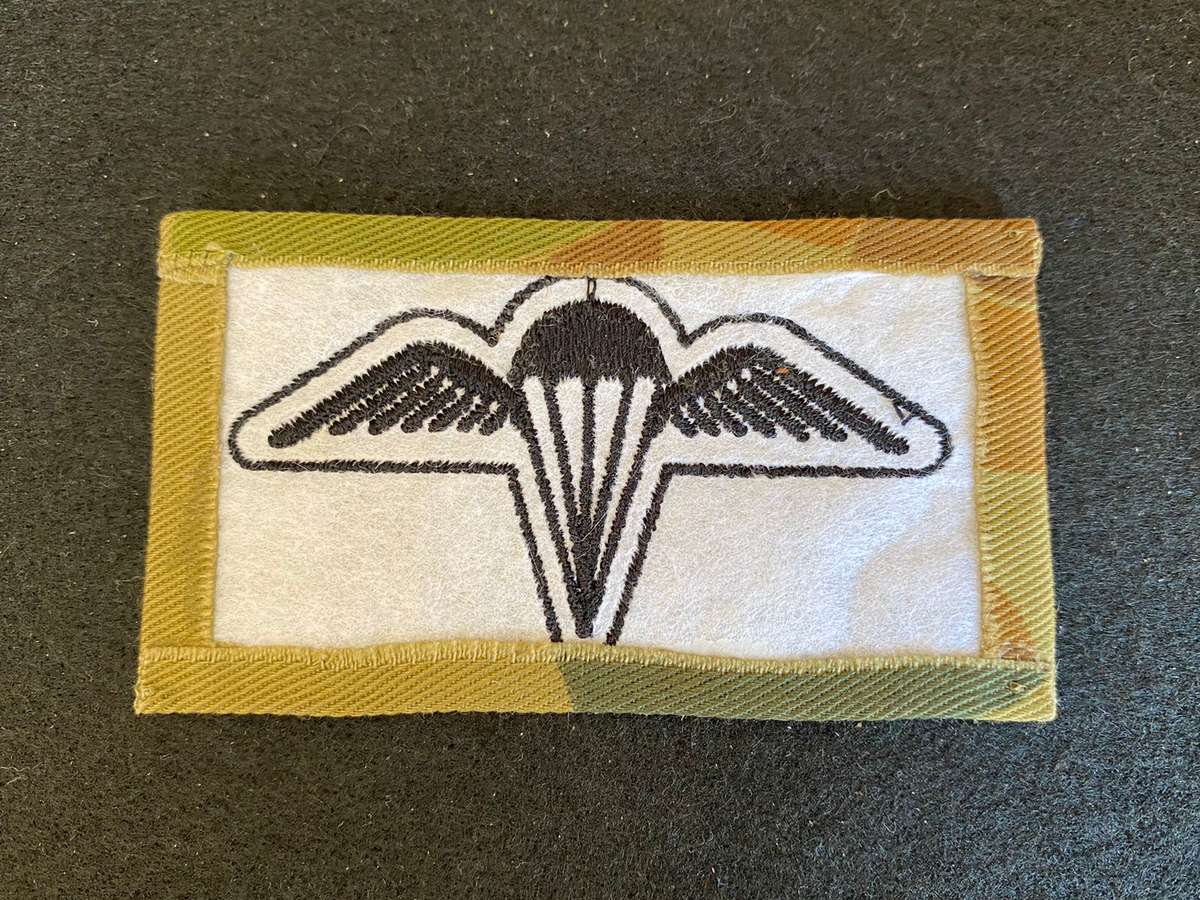 AUSTRALIAN PARACHUTE WING