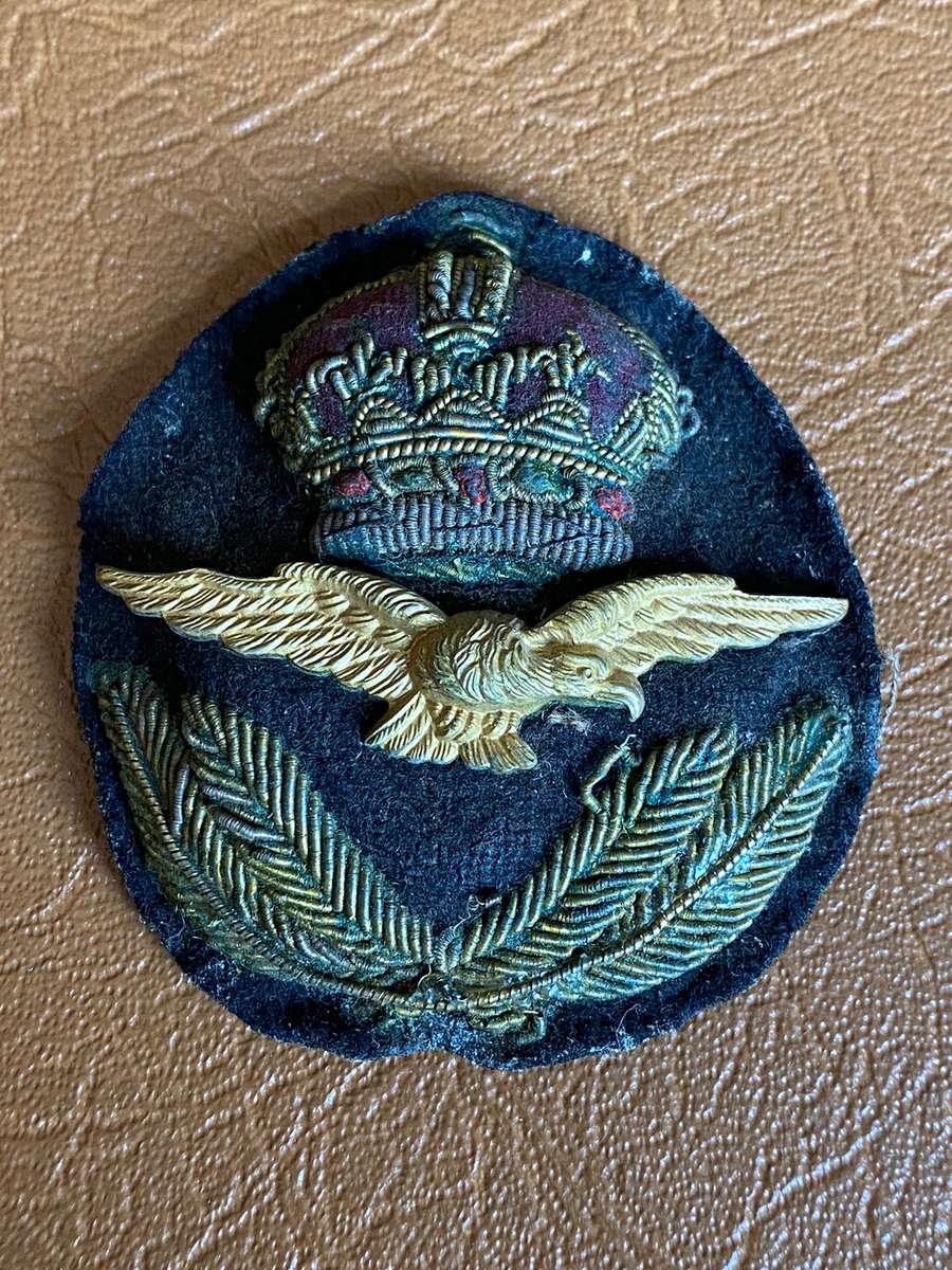 SOUTHERN RHODESIA AIR FORCE KINGS CROWN OFFICERS CAP BADGE-WORN WW2