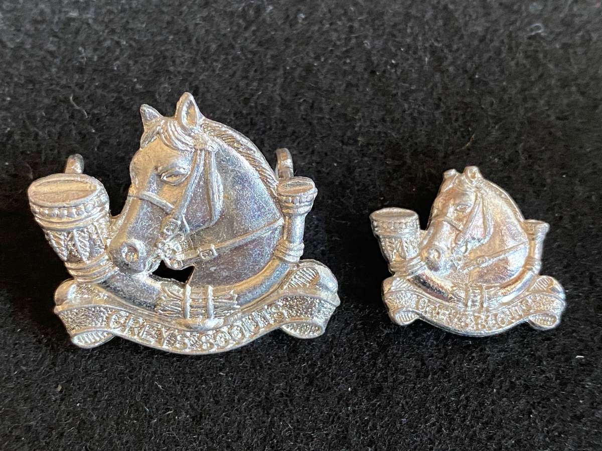 GREY SCOUTS ANODISED CAP AND ONE COLLAR (NO LUGS) THE CAP WITH 2 COLLARS,MARKED REUTELER