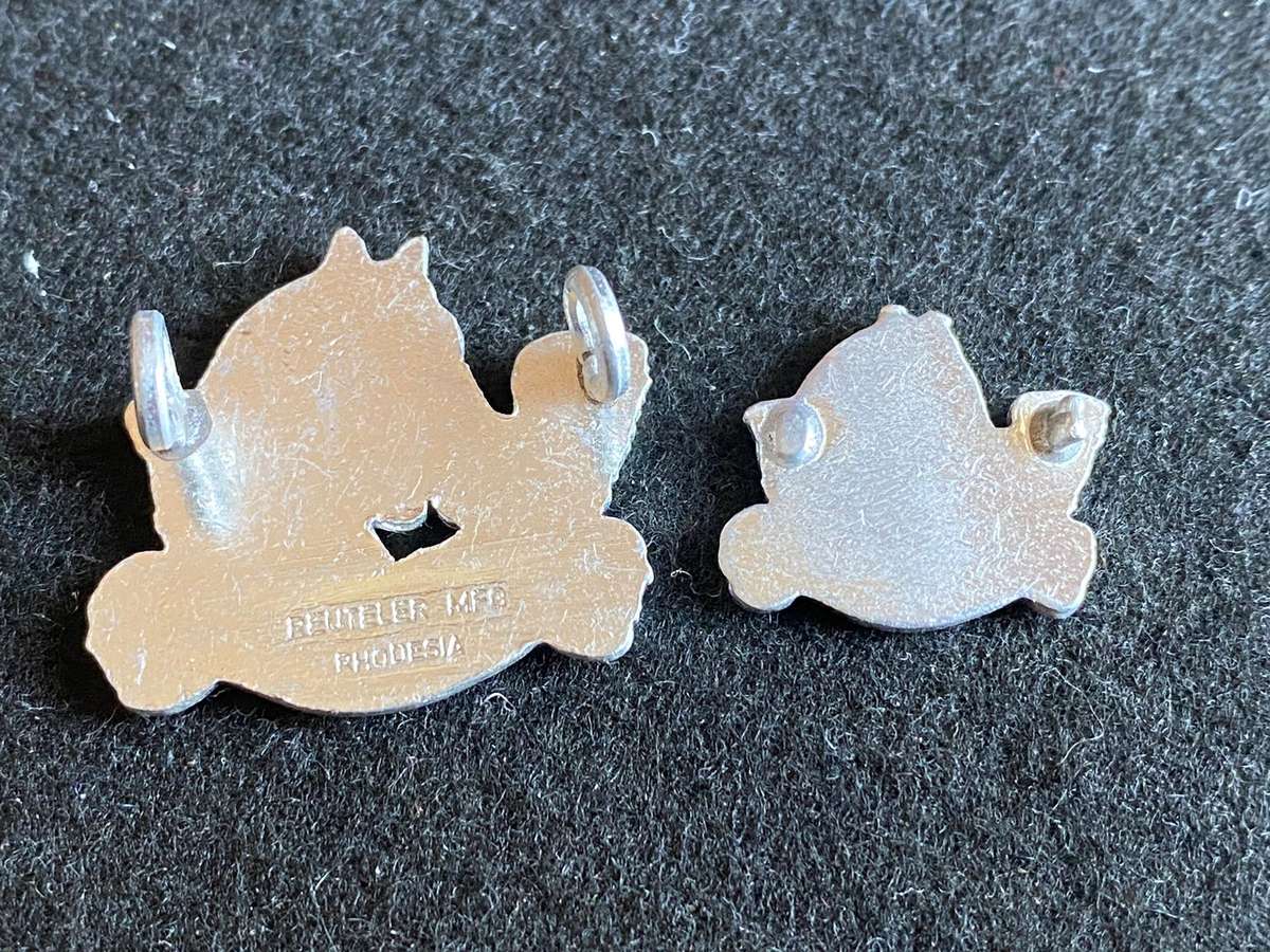 GREY SCOUTS ANODISED CAP AND ONE COLLAR (NO LUGS) THE CAP WITH 2 COLLARS,MARKED REUTELER