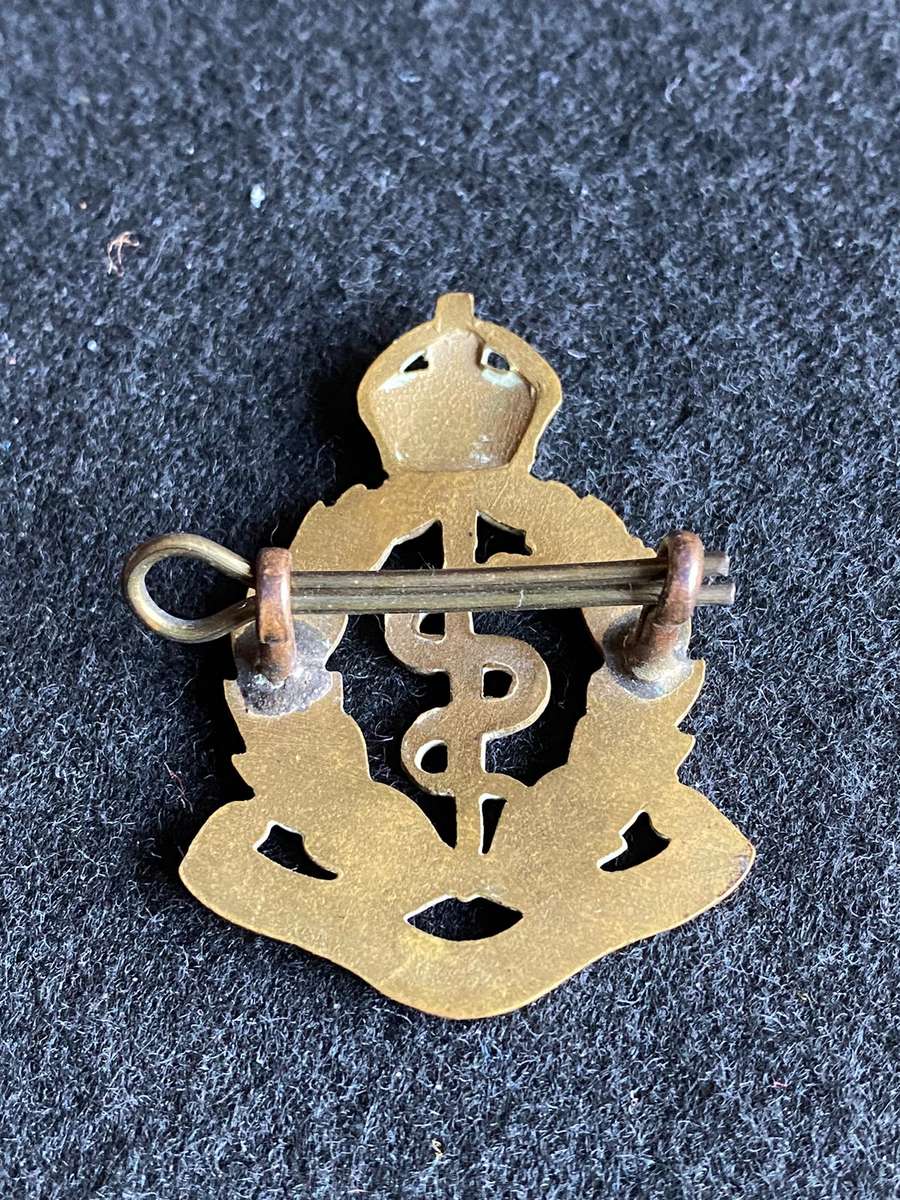 SOUTHERN RHODESIA MEDICAL CORPS BRASS CAP BADGE-WORN 1948-1956- 2 LUGS
