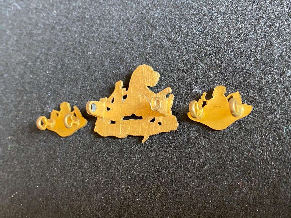 RHODESIA BSAP BRASS CAP AND MESS DRESS COLLARS-WORN 1970-1980-LUGS INTACT