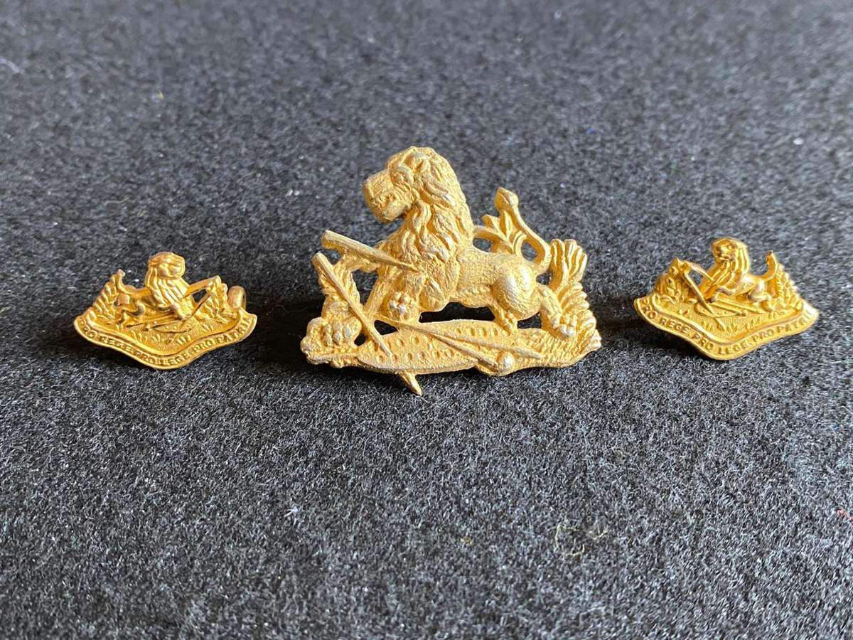 RHODESIA BSAP BRASS CAP AND MESS DRESS COLLARS-WORN 1970-1980-LUGS INTACT