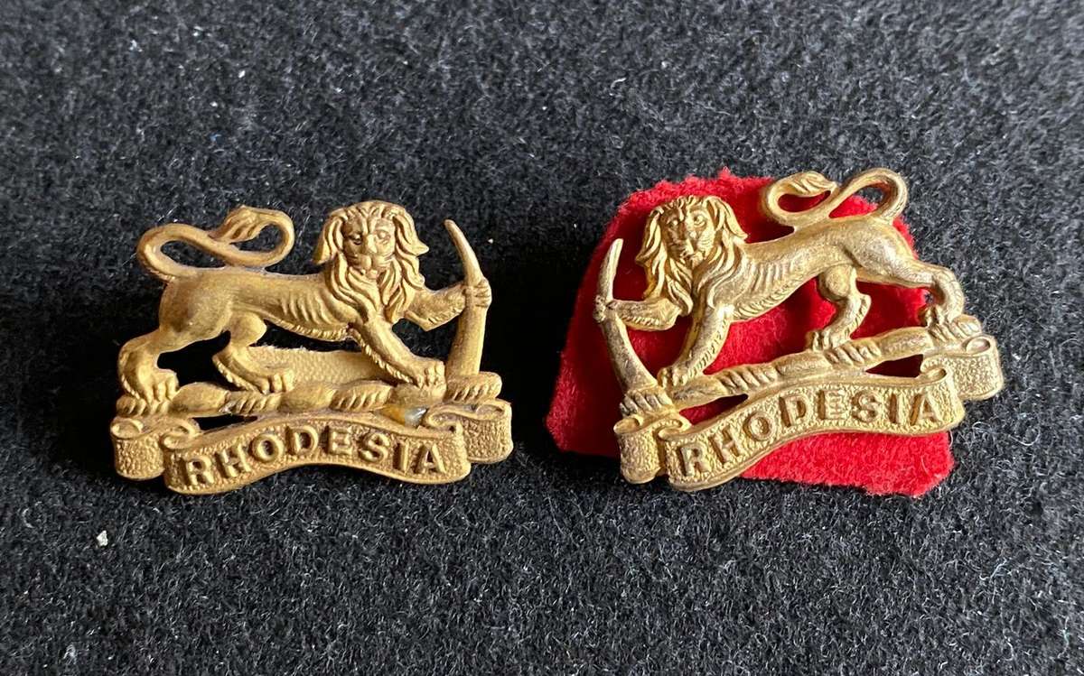 4TH RHODESIA ANTI TANK, BATTERY OFFICERS, MESS DRESS COLLAR BADGE PAIR-WORN 1950'S-ONE LUG MISSING