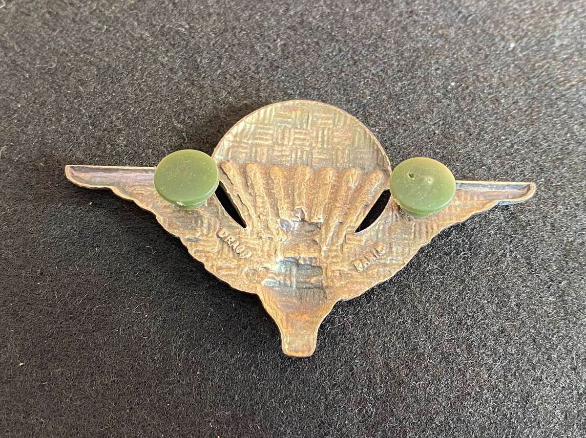 ZAIRE PARA WING-ENLISTED (FR) OBSOLETE