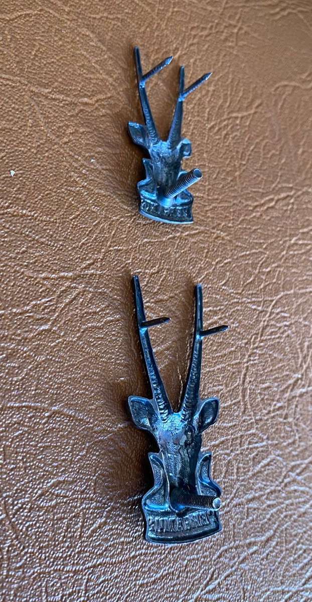 S.W.A.T.F. HQ AND FORMATION HQ CAP BADGES