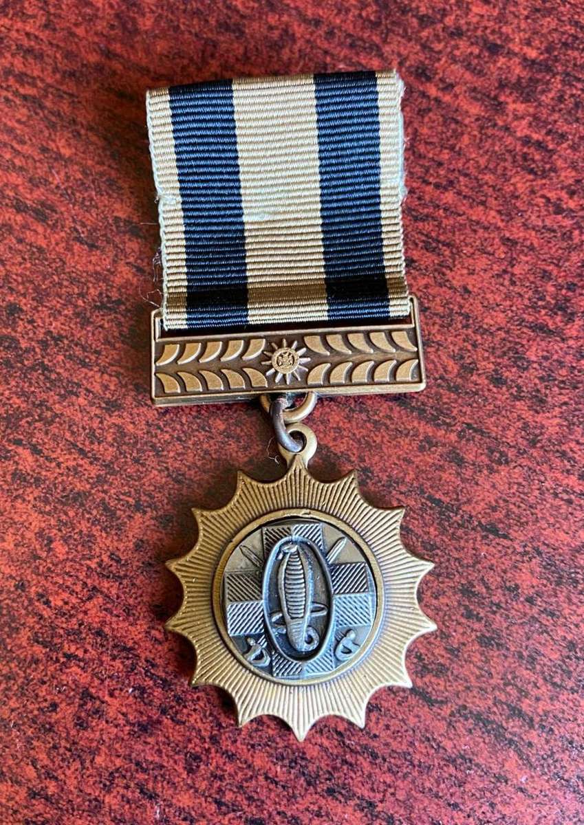 NAMIBIAN POLICE FORCE FULL SIZE WOUND MEDAL (2003) FOR BEING SEVERELY WOUNDED IN THE EXECUTION OF DU