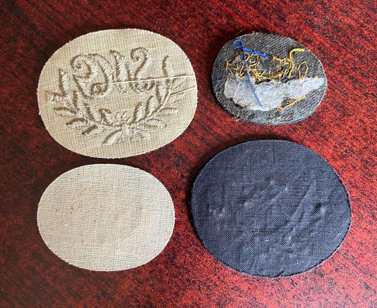 BRITISH-STERLING MACHINE GUN MARKSMAN-ORIGINALLY STEN MACHINE GUN MARKSMAN PROFICIENCY BADGE-HOUSEHO