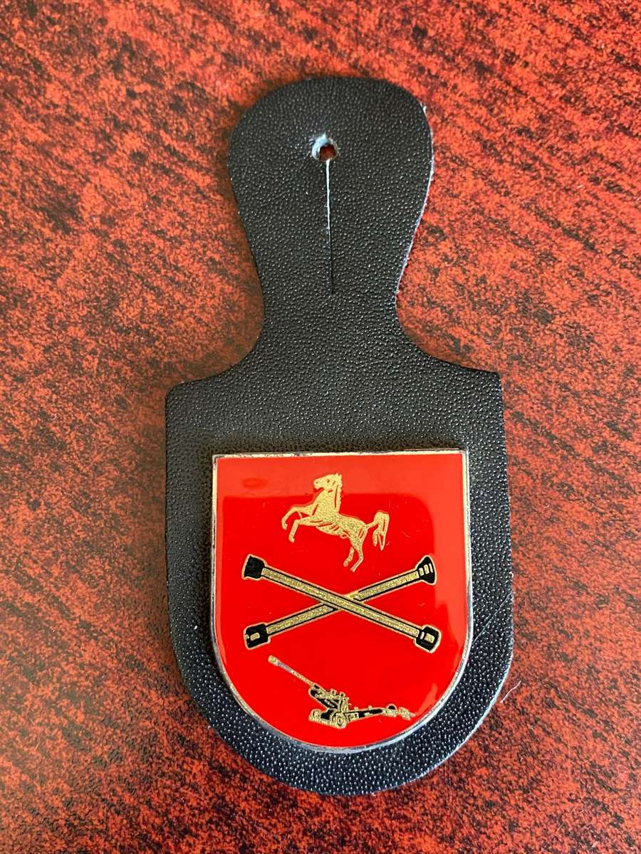 GERMAN BUNDESWEHR FIELD ARTILLERY BN. 11 FOB BADGE