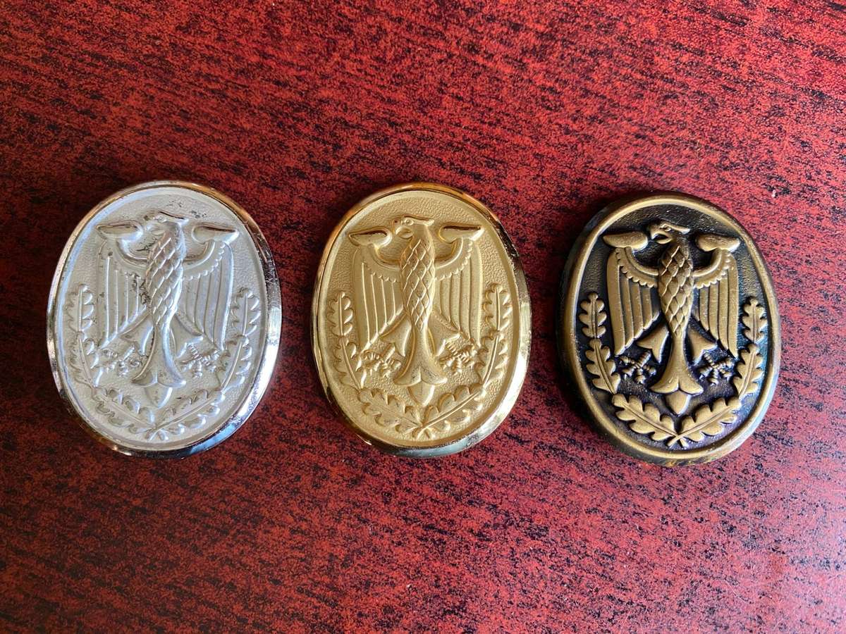 GERMAN ARMED FORCES BADGE FOR MARKSMANSHIP-BRONZE/GOLD AND SILVER