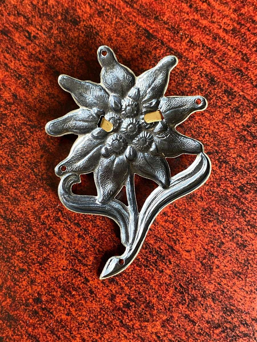 GERMAN MOUNTAIN TROOPERS CAP BADGE-REPRODUCTION